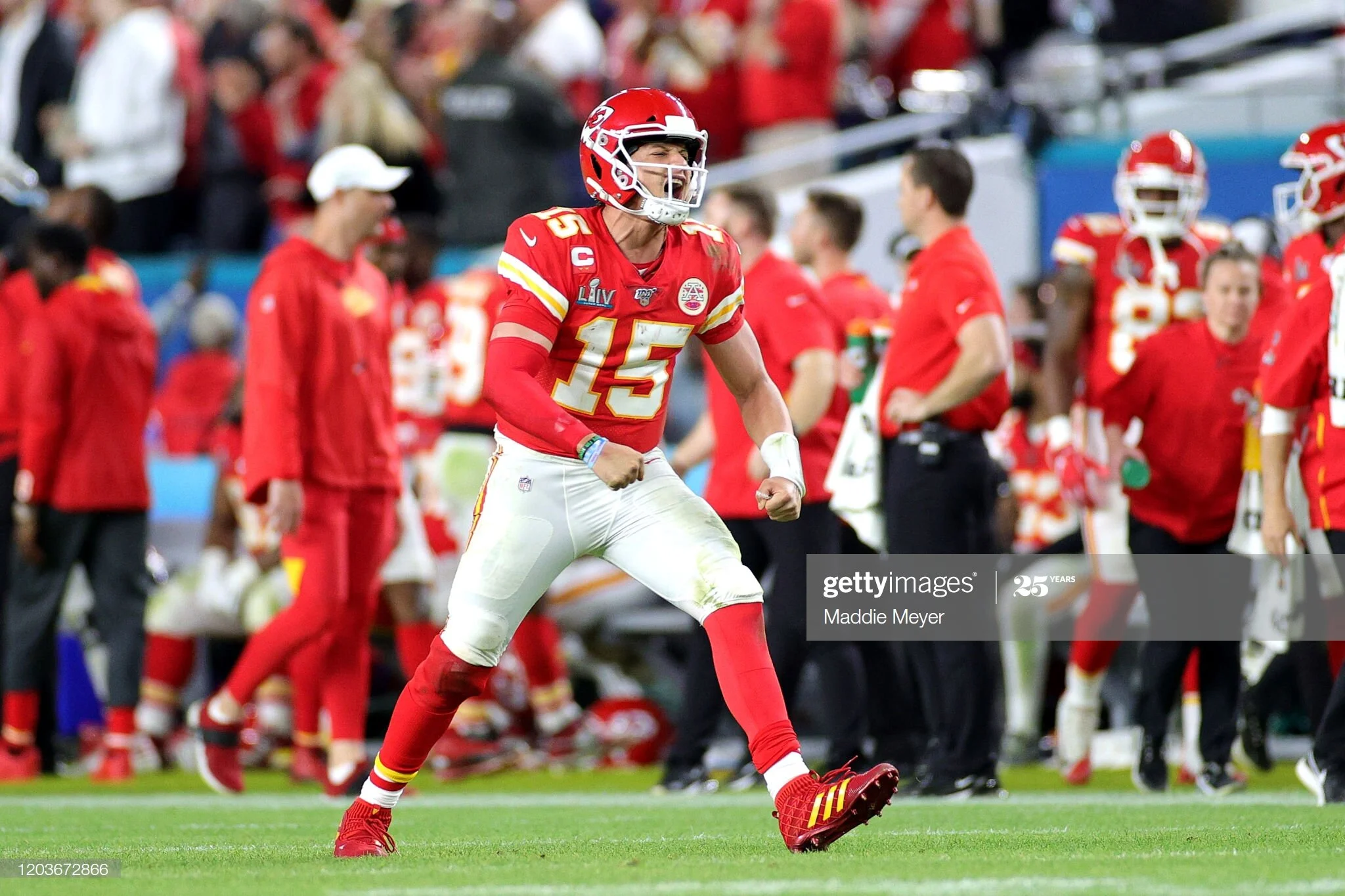 The Half-Billion Dollar Man: Chiefs agree to 10-year deal with Patrick Mahomes