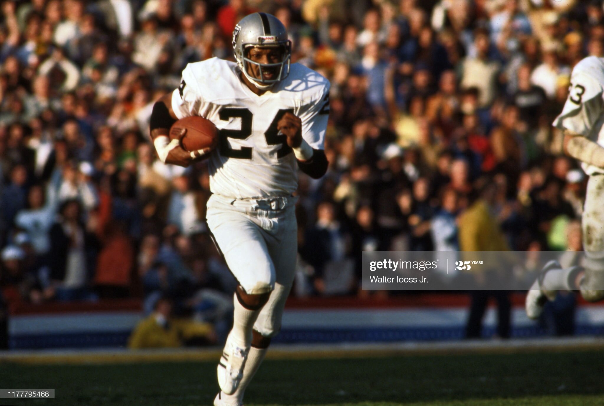 Trade History: Several Hall of Famers among Raiders’ acquisitions