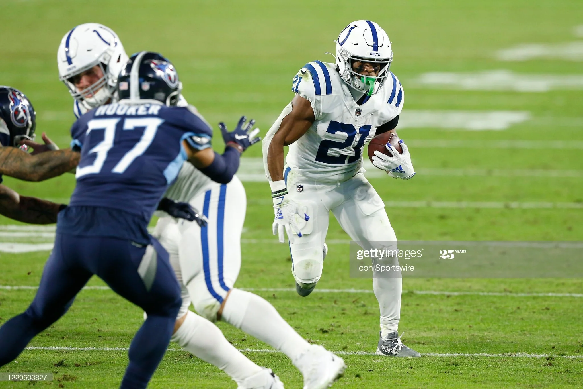Indianapolis Colts Controls the Clock in Big Win over Titans