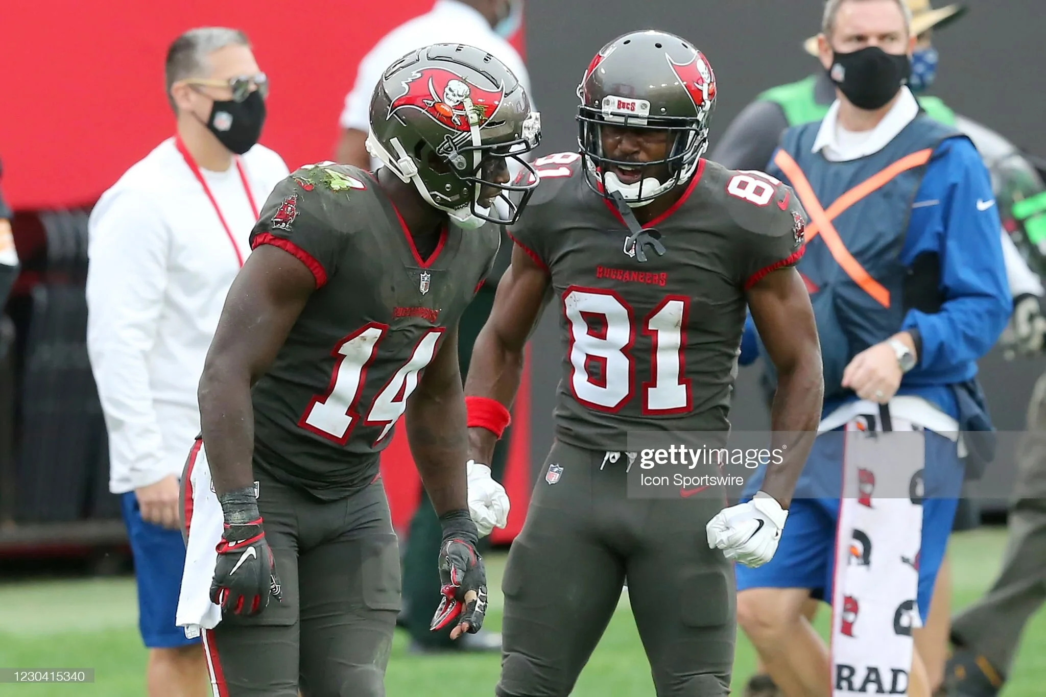 The List: Several Fantastic Games Highlight the Week 17 Push to the Playoffs