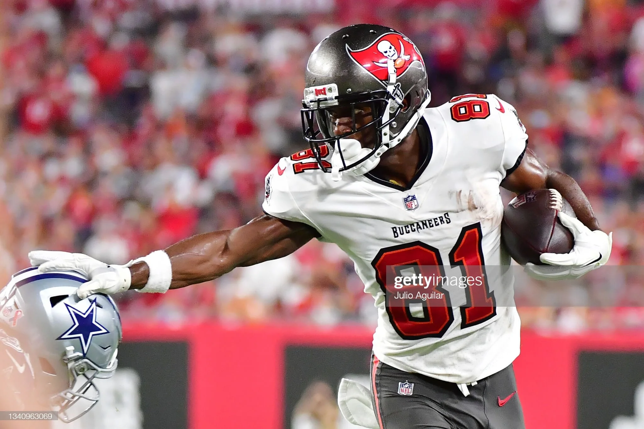 Fantasy Football Week 4 Buy Low, Sell High: Which Buccaneer to Target?