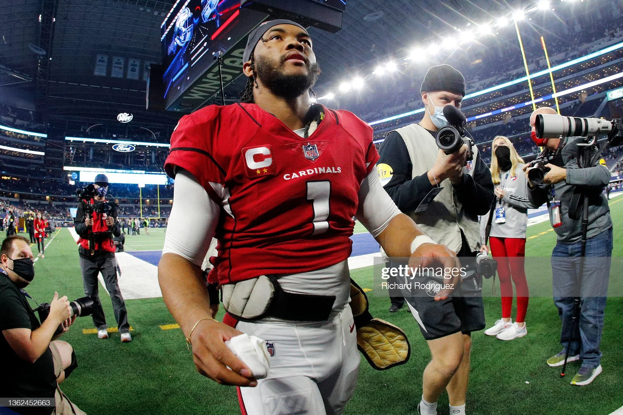 Kyler Murray and Lamar Jackson Contract Situations Begins to Be in Focus  