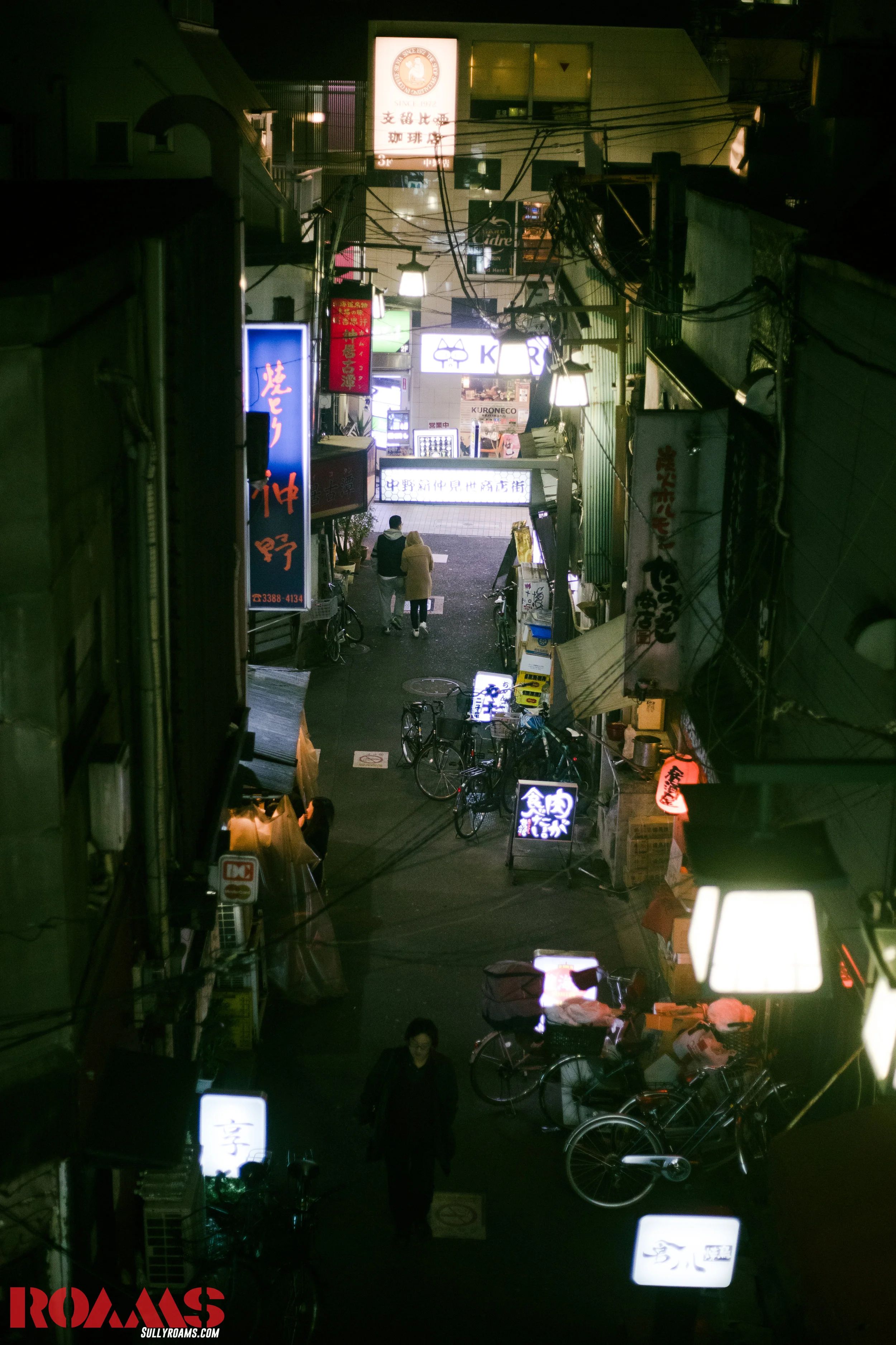 Lookling down on an alley way in Nakano.  Canon 1DX2  
