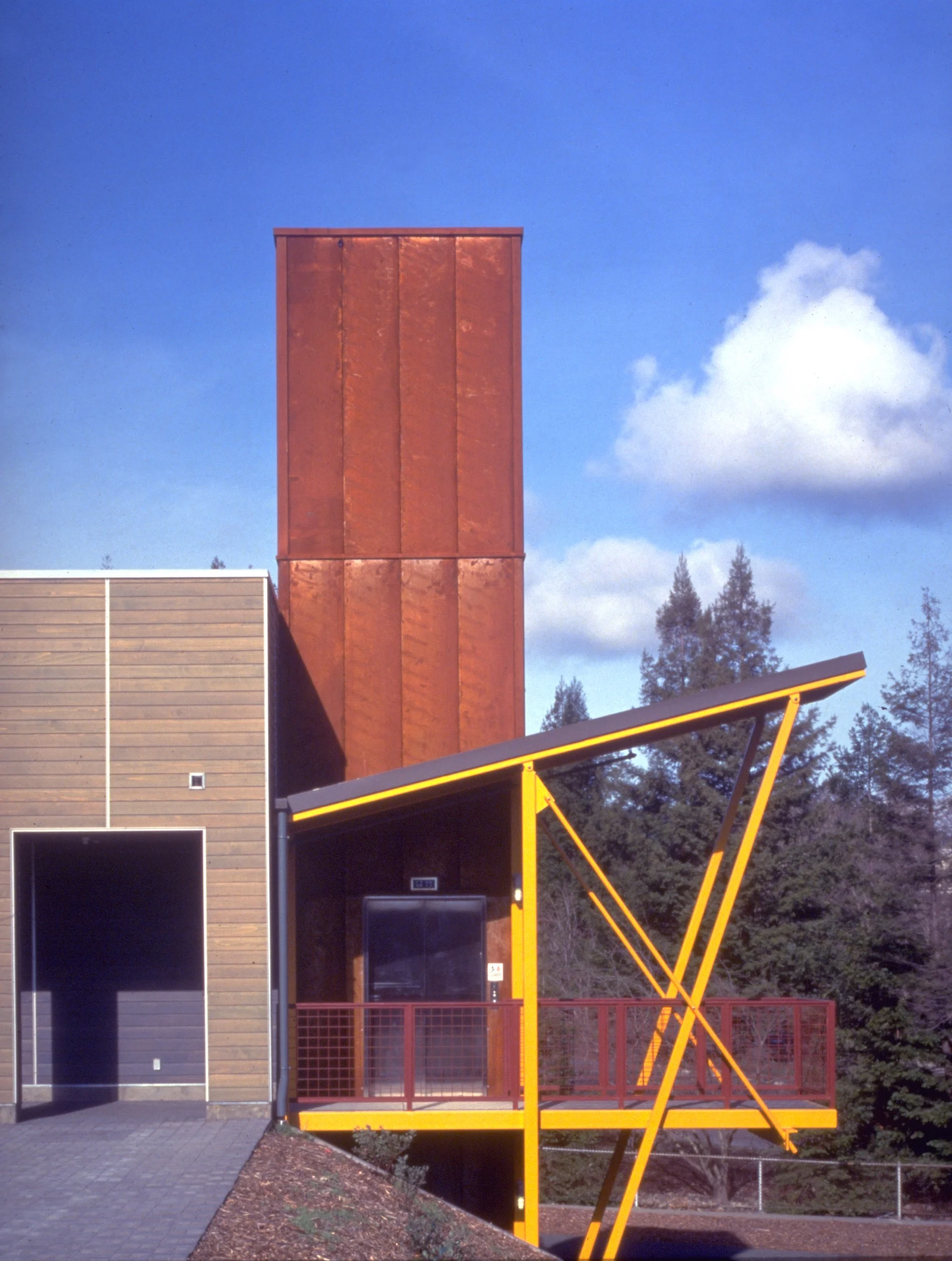06 napa.ext.01.side.(Barnes).jpg