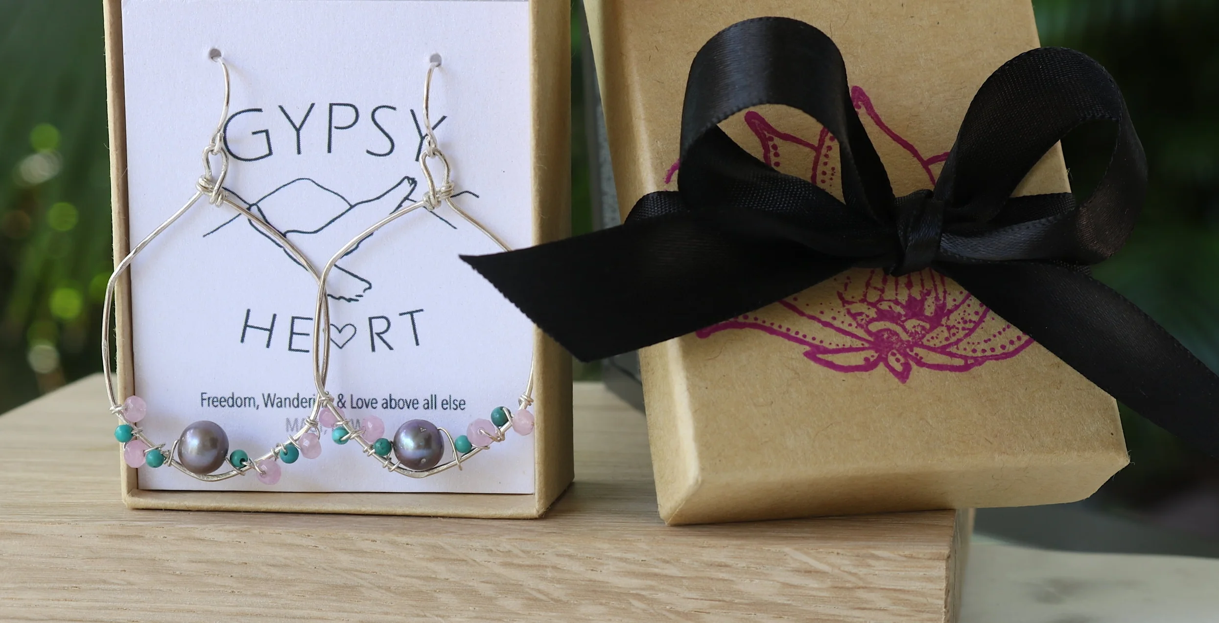 GIFTBOXPEARLS.JPG