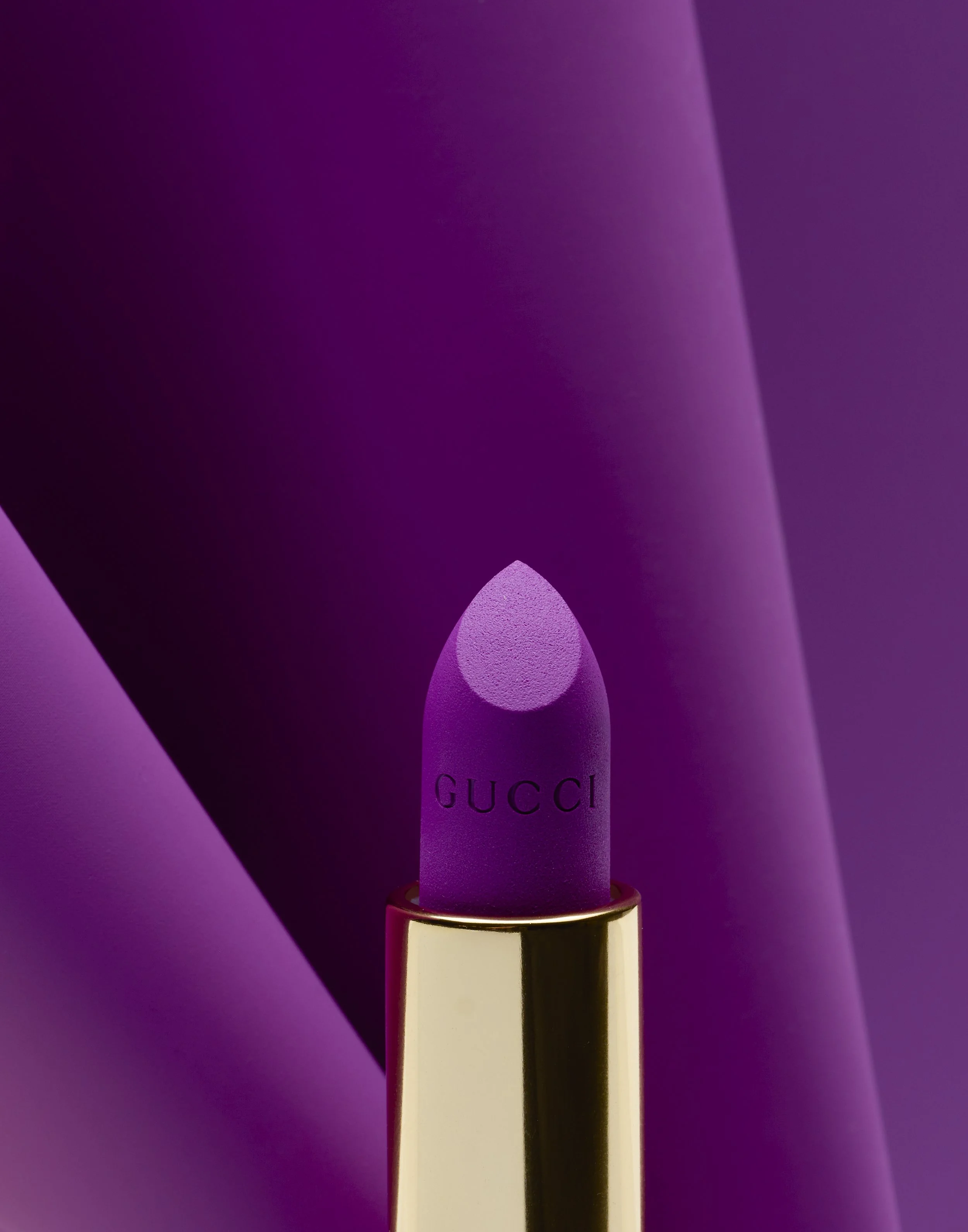 ___Gucci Purple Lipstick 2 (Priscilla).jpg