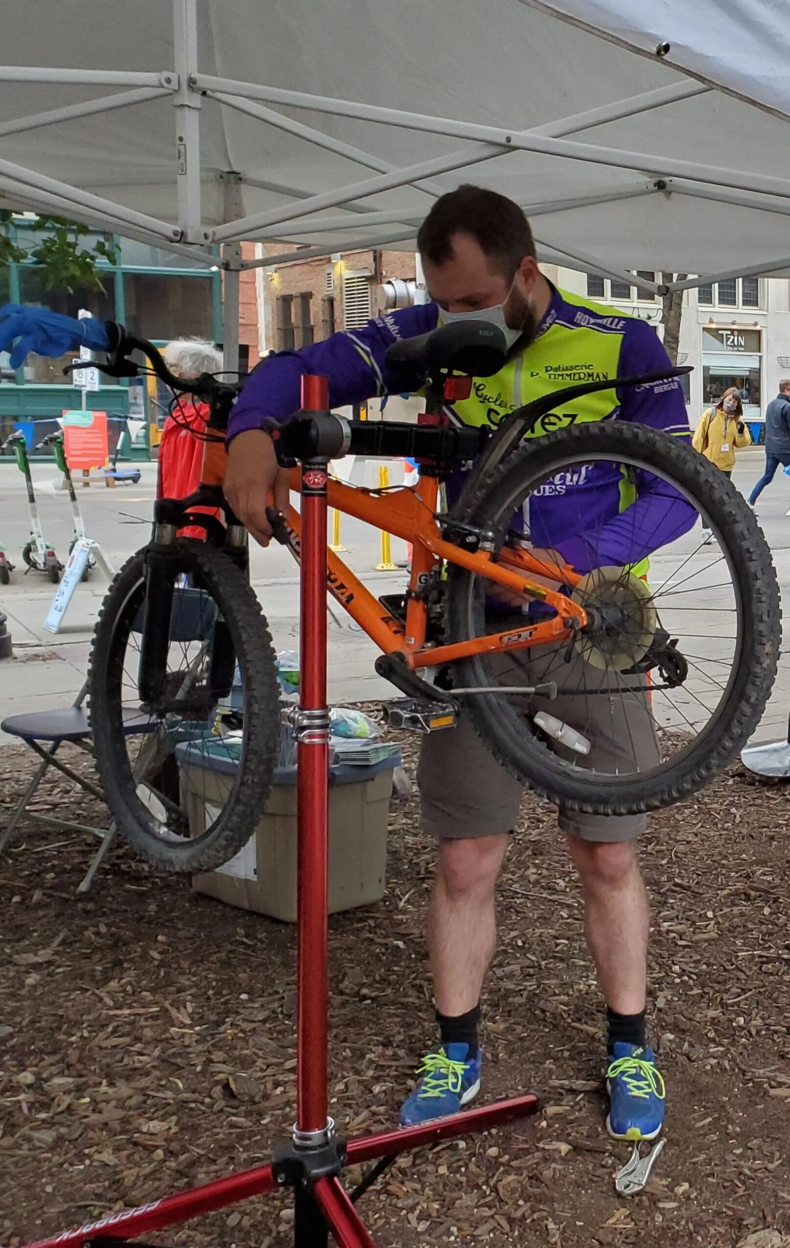 Free supervised bike parking and bike adjustments at Heritage Fest this weekend, August 31 to Sept 2