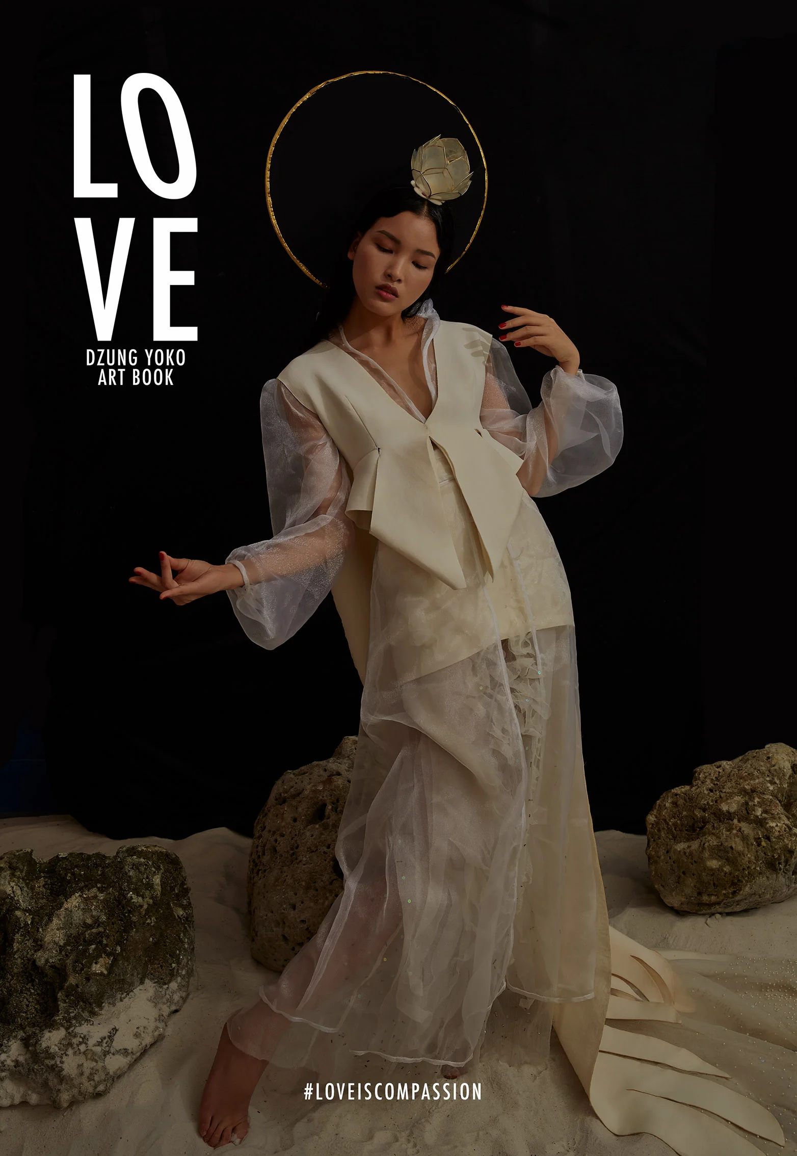 Dzung yoko art book LOVE 18.jpg