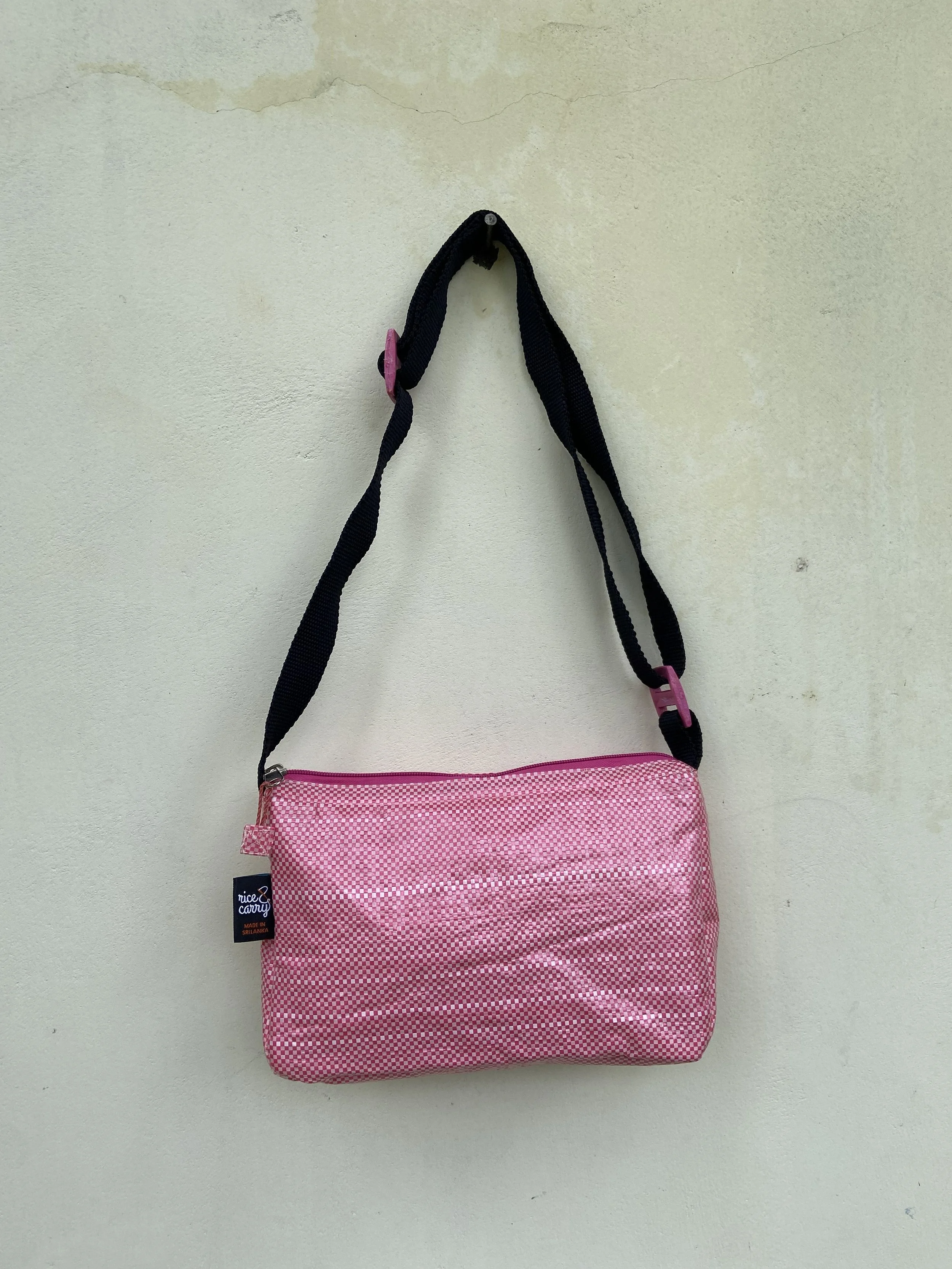 sling bag pink plain.jpeg