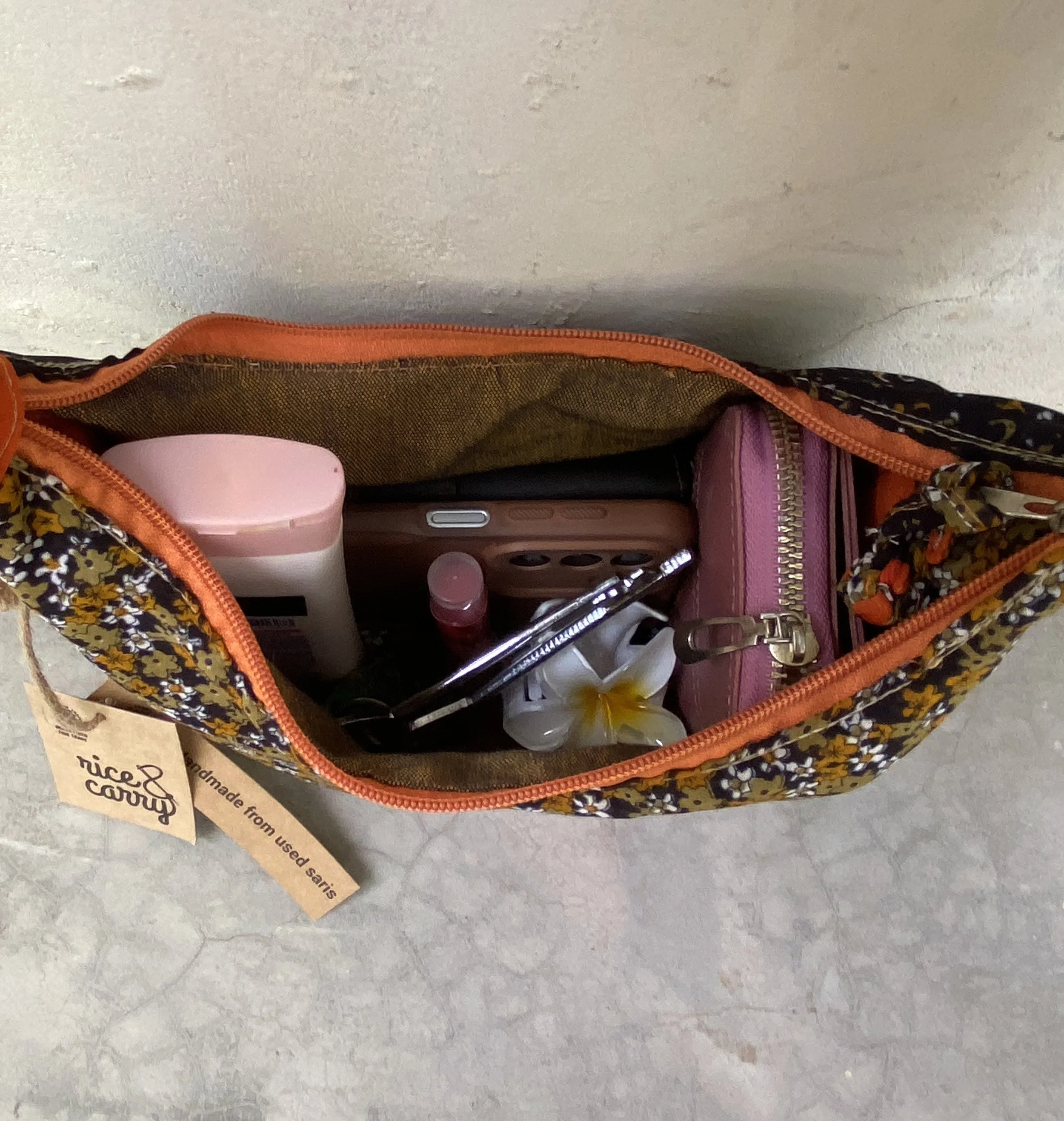 Sari Handbag inside.jpg