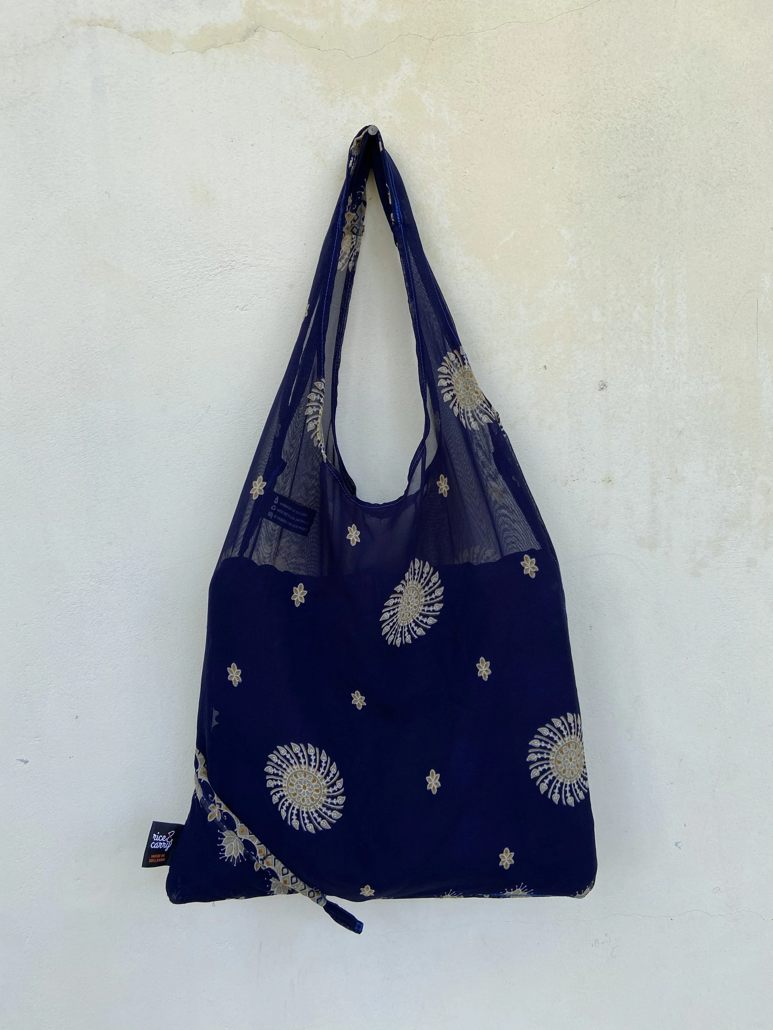 Foldable dark blue.jpeg