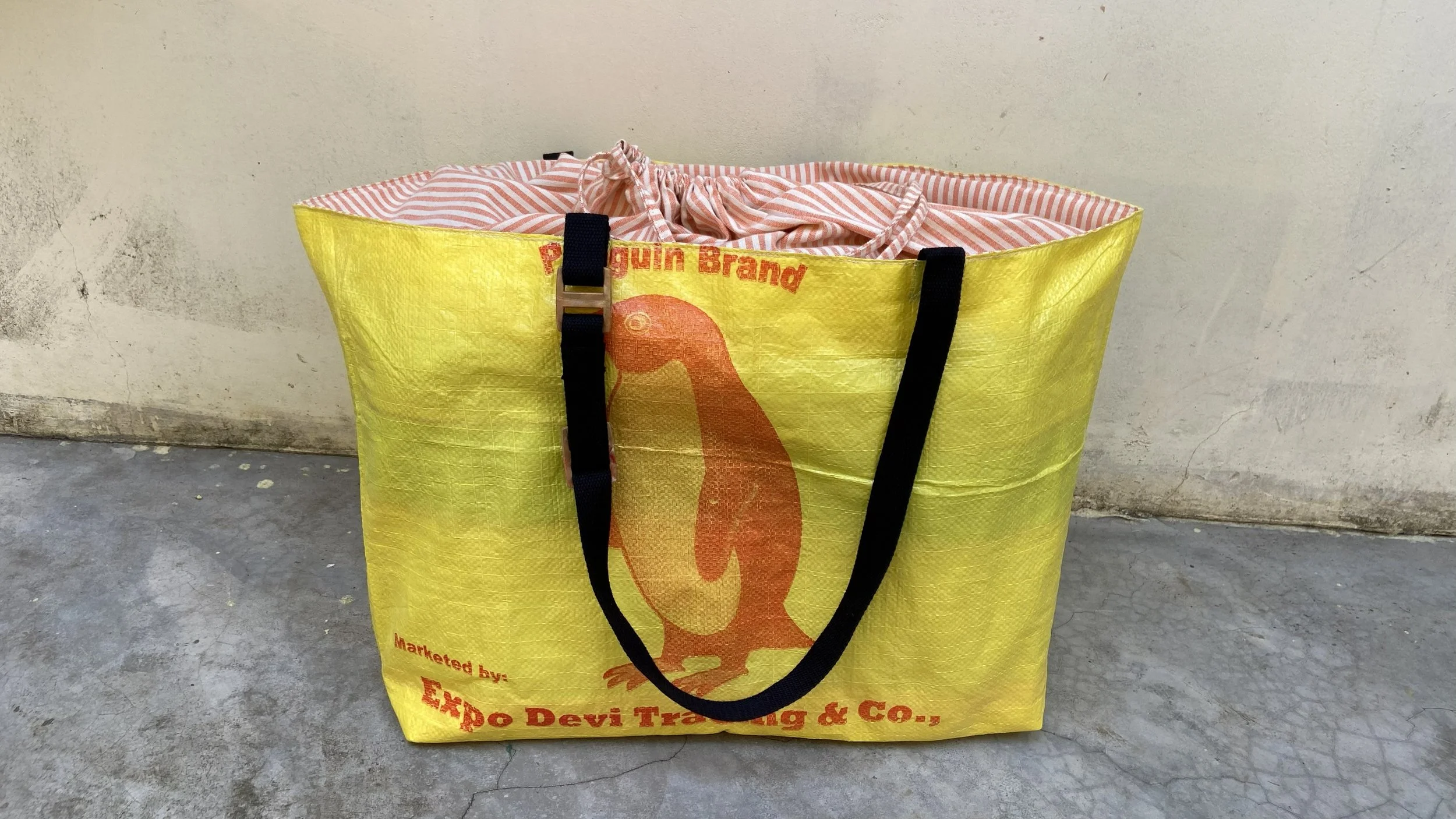 Oversized Tote yellow Penguin.jpeg