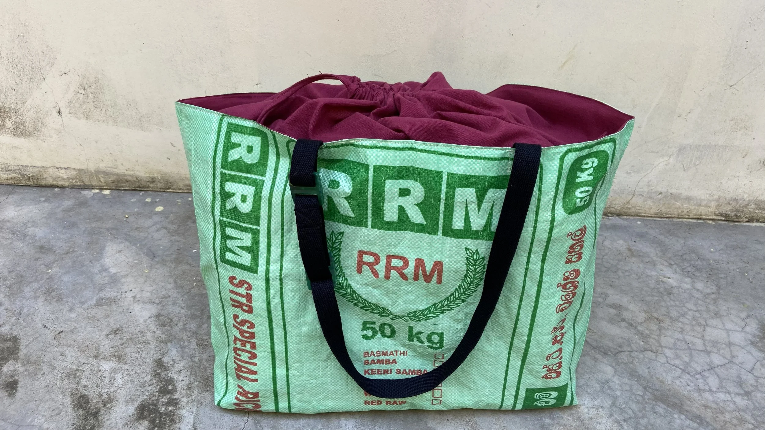 Oversized Tote lightgreen.jpeg