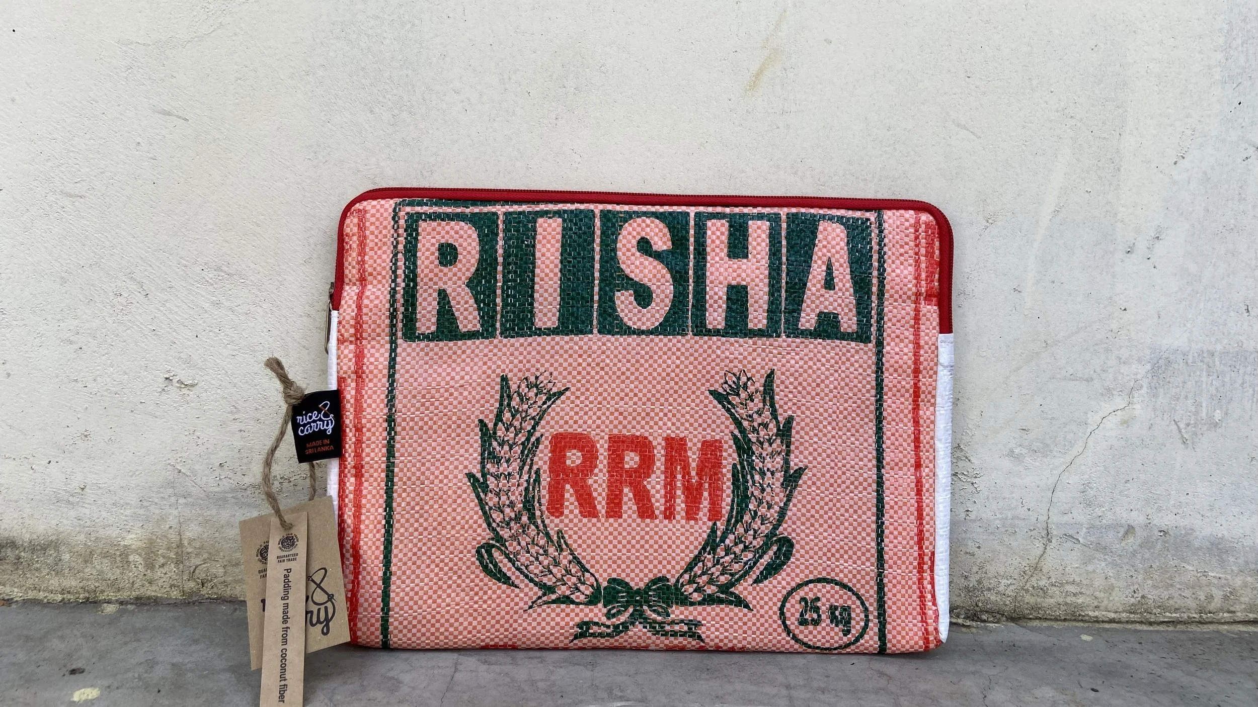 Laptop Sleeve 13 inch peach Risha.jpeg