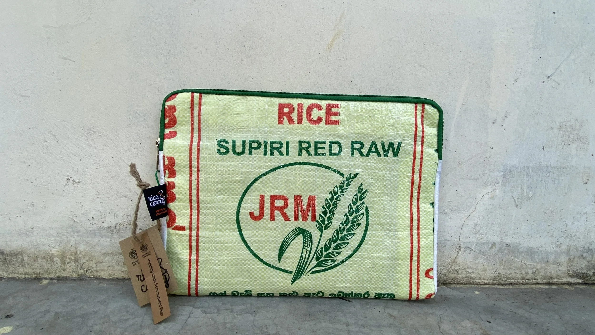 Laptop Sleeve 13 inch light yellow .jpeg