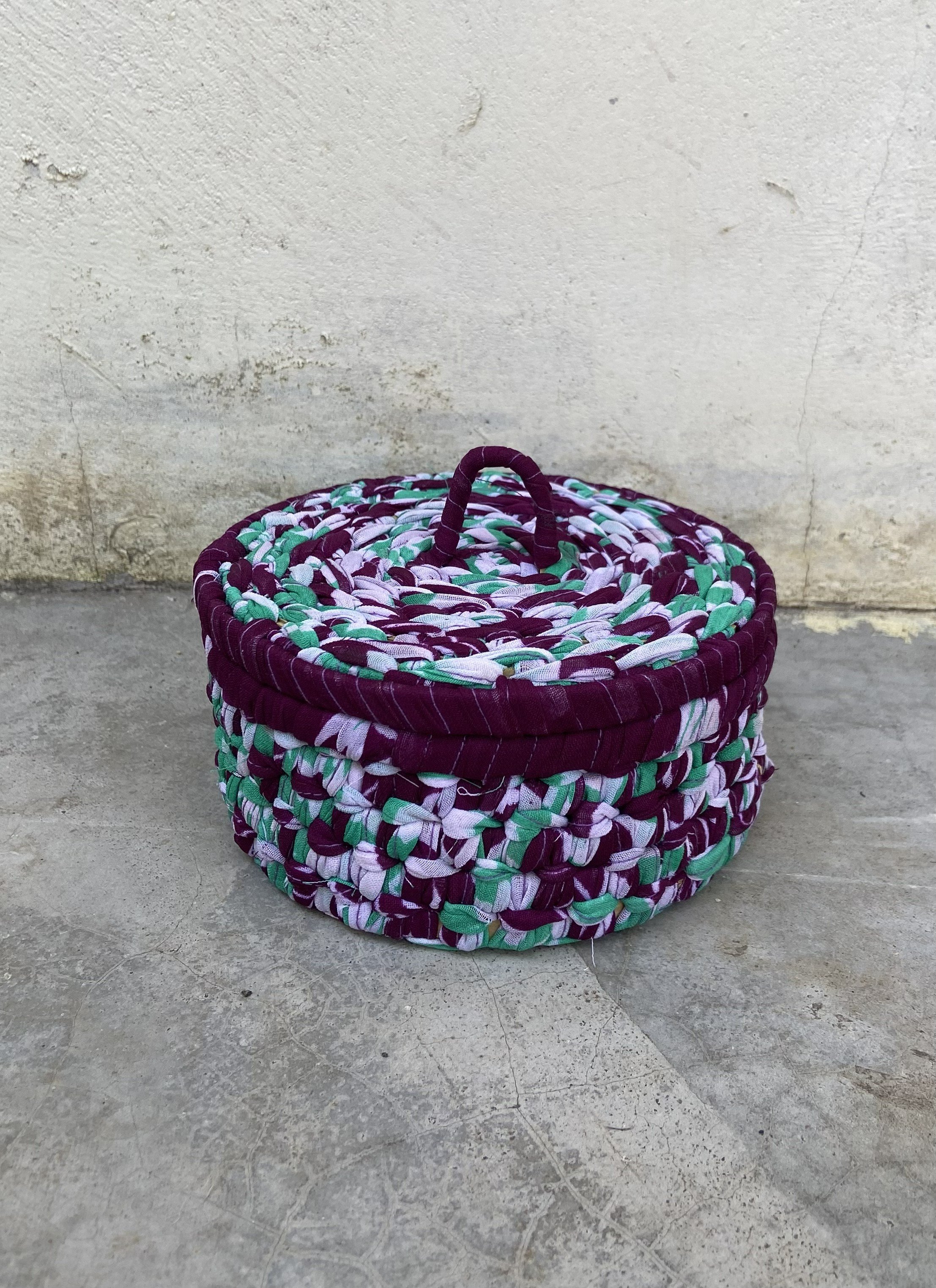 Sari Basket Burgundi.jpeg