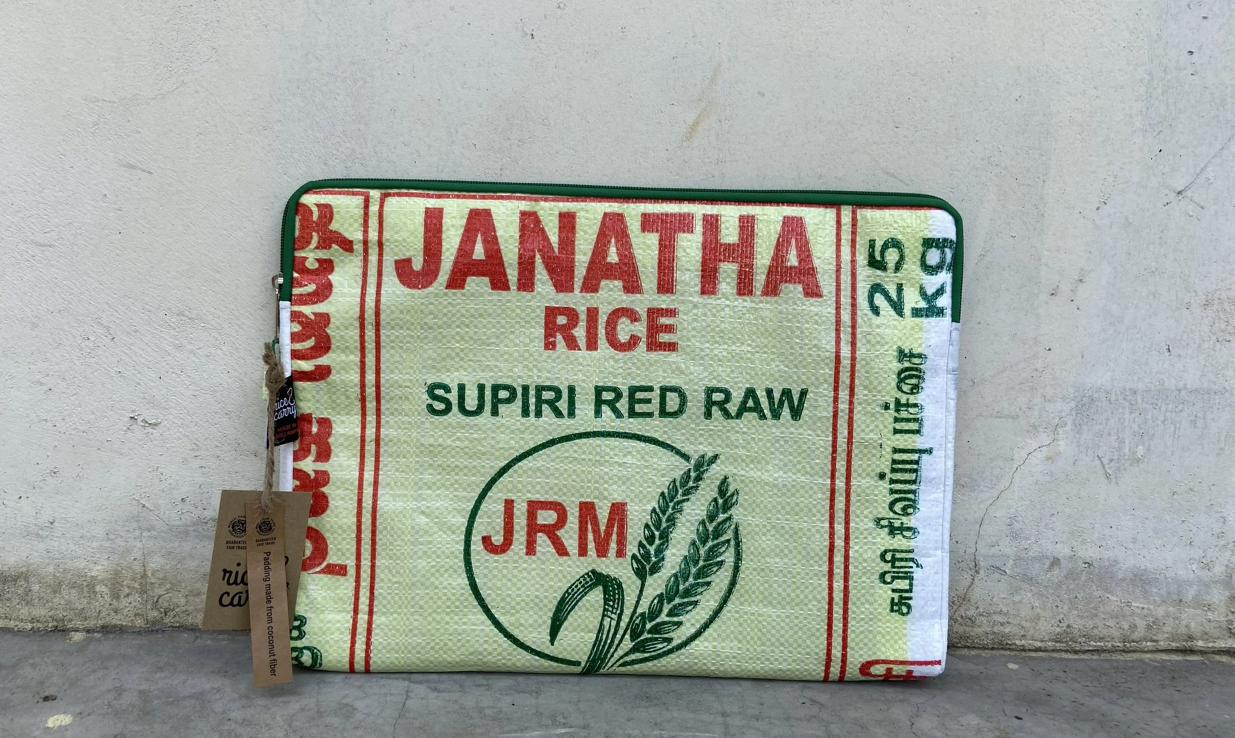 Laptop 15 inch light yellow.jpeg