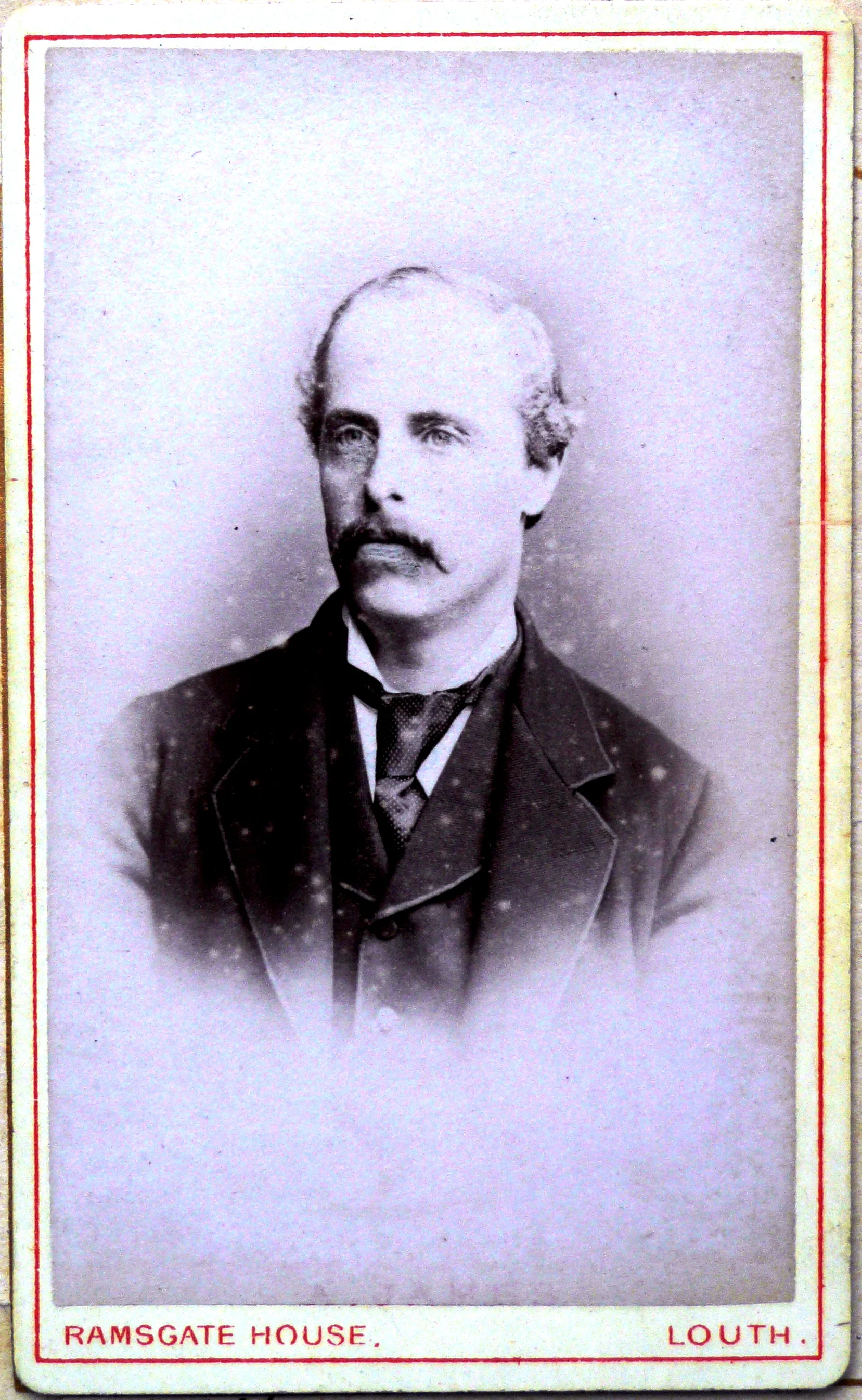 Treat dad to a unique Father's Day gift - family tree or house history research with 20% discount till 18 June 2018