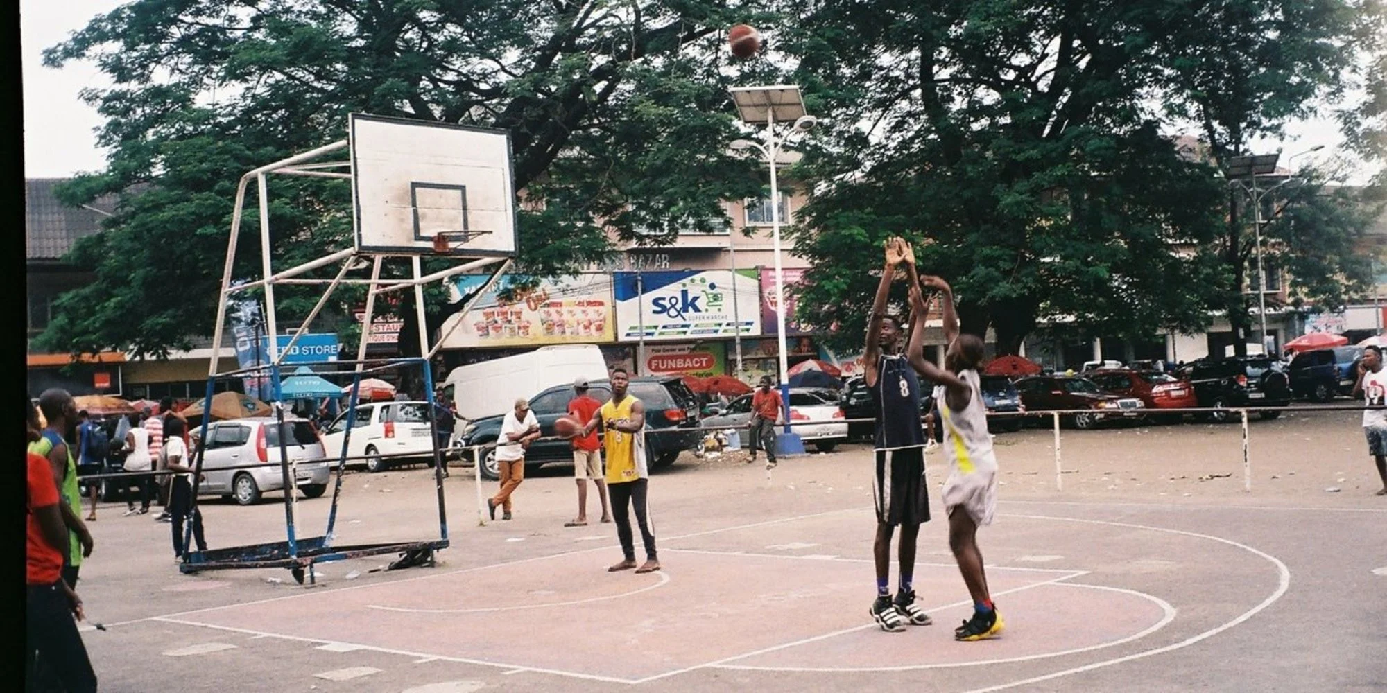 Alec Lomami's New Photo Series Shows the Beauty of Everyday Life in Kinshasa