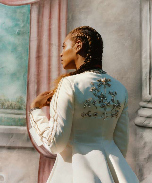 Inside-Beyonce-s-Vogue-September-issue-editorial (3).jpg