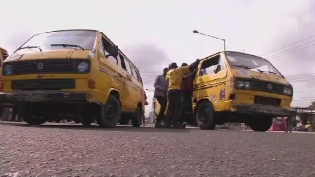 Nigerian artists draw inspiration from chaotic transport system