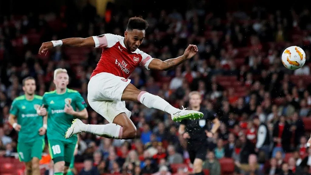 Gabon's Aubameyang strikes twice as Arsenal win Europa League tie (4-2)