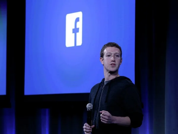 Facebook loses chief product officer and Whatsapp head