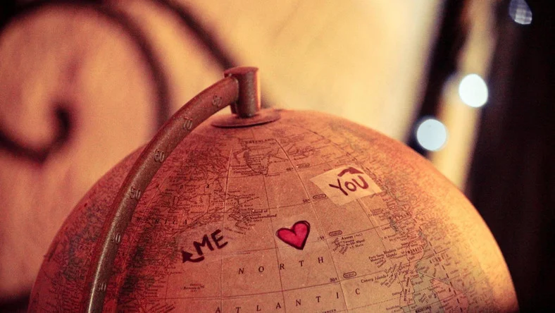 Long Distance Relationships: 5 ways to love right when you're miles apart