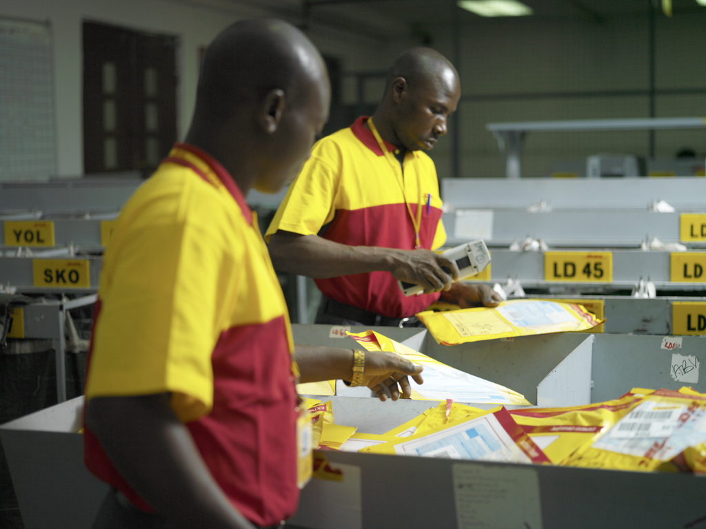 DHL Express launches a new online shopping app in partnership with Mall for Africa