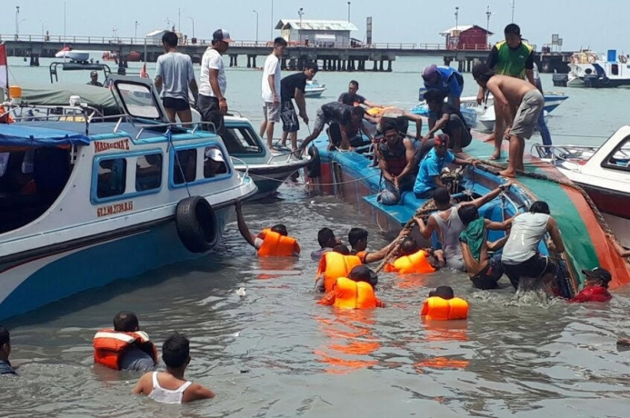 16 missing as boat capsizes in Lagos