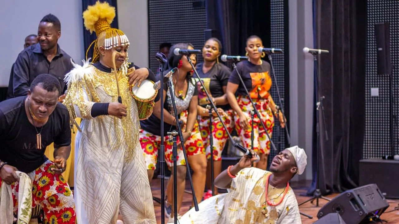 My grace to grass story – Ara