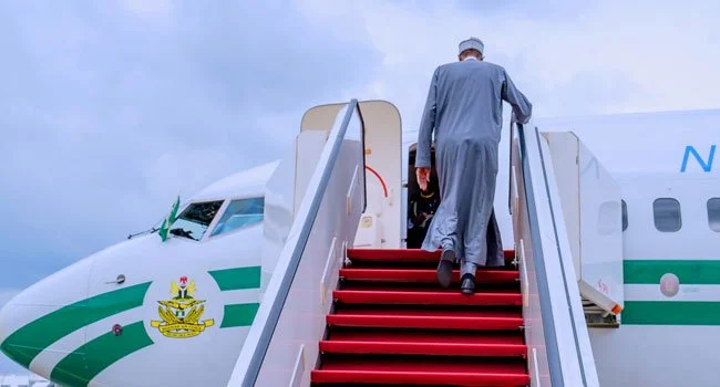 Buhari leaves for&nbsp;London; Medical checkup
