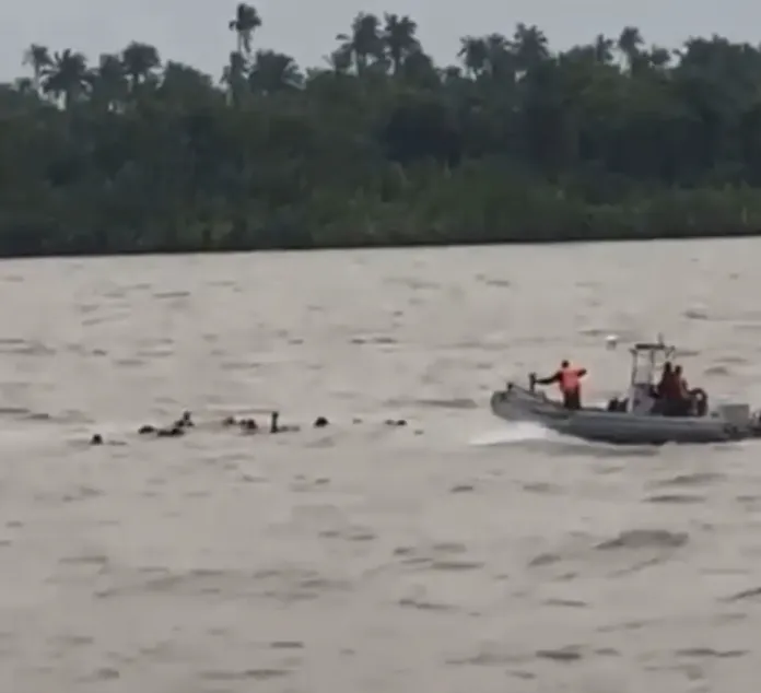 Black Saturday: 5 dead, 14 rescued as boat capsizes in Calabar (Video)