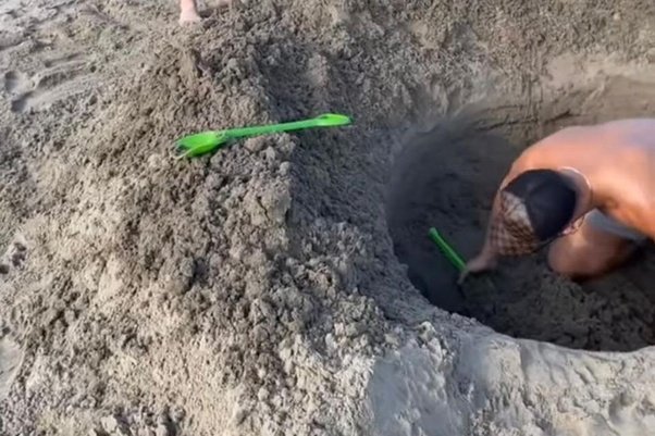 Nigerian Man Caught on Camera Digging Hole in Shop, Video Trends Online.