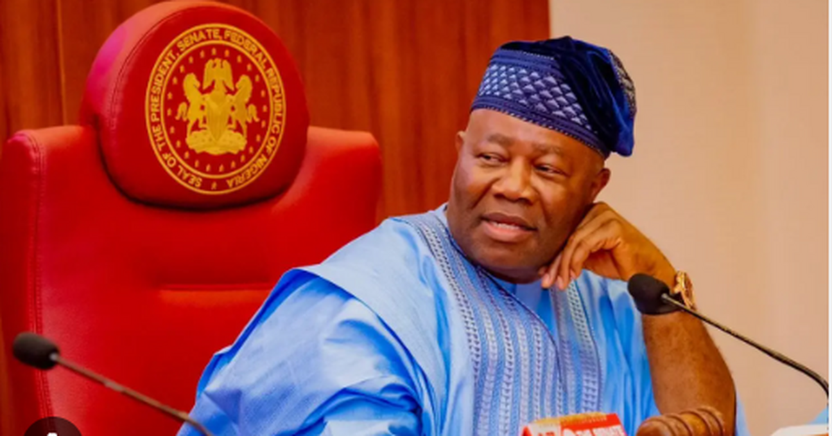 Budget padding controversy: APC defends Akpabio, rejects PDP’s resignation call. 