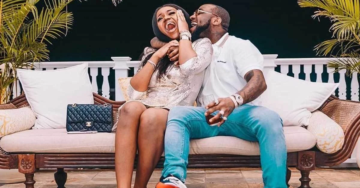 Davido gifts wife Chioma stacks of cash, roses ahead of her birthday