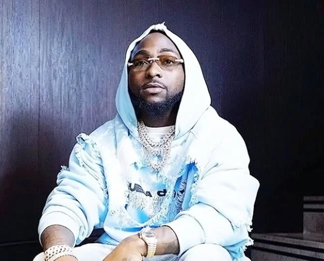 Davido Seriously Warns Those Looking for His Trouble
