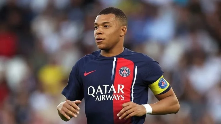 Barcelona will beat Real Madrid with Mbappe – Lewandowski