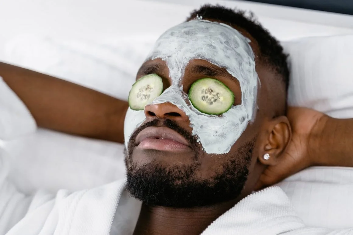 Skin Care for Men: Mastering the Dos and Don’ts for a Refreshed, Youthful Glow