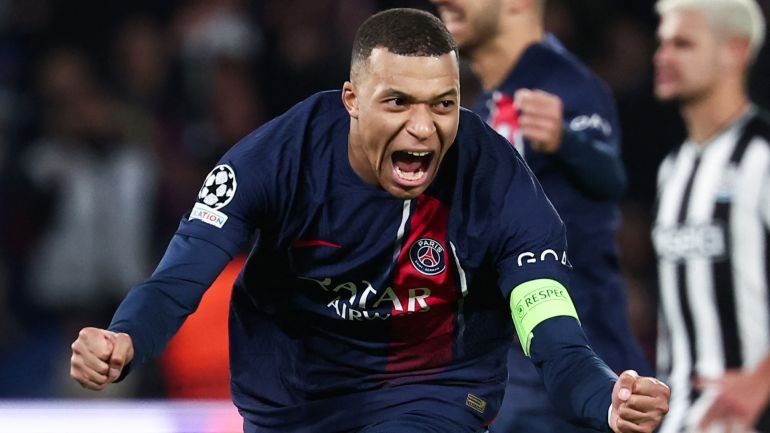 Transfer: Mbappe signs Real Madrid contract