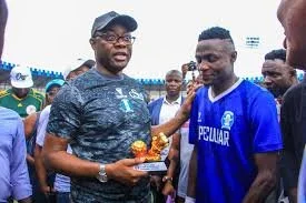 Adelowo wins Shooting Stars’ Player of the Season, gets N500,000