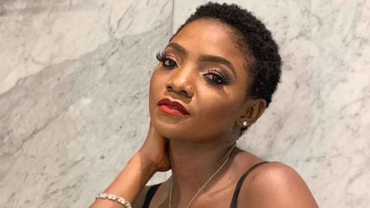 Simi reacts to critics’ outcry over her swimsuit 