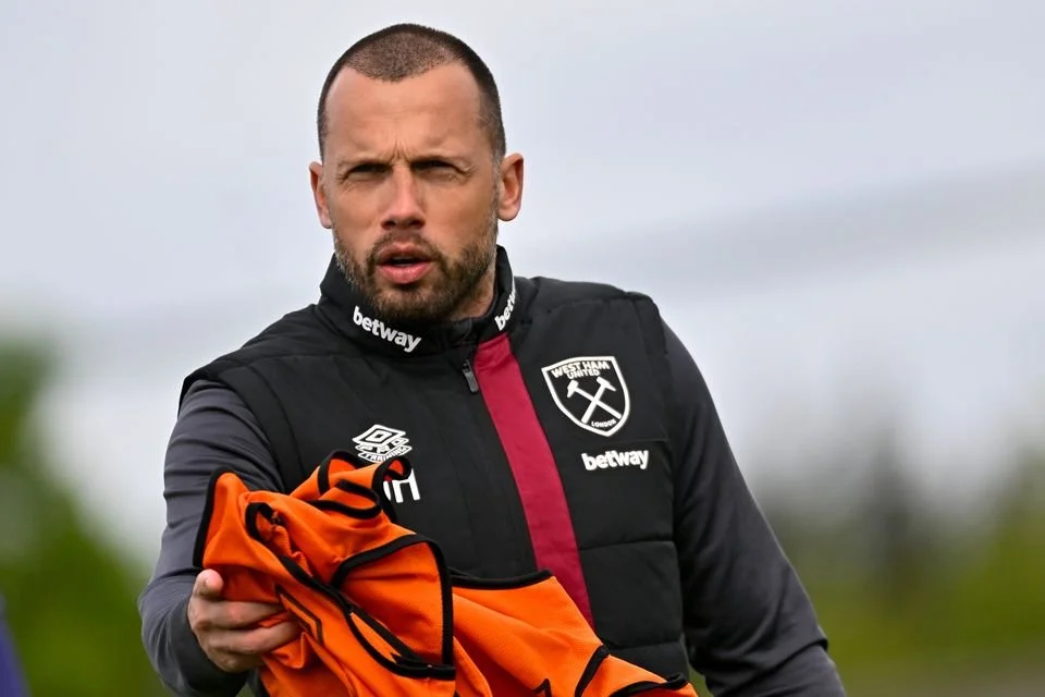 EPL: Liverpool appoints new coach to help Slots