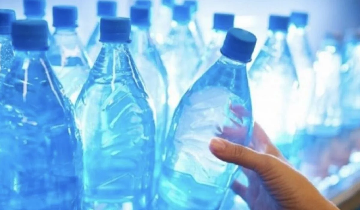 France recalls contaminated Olympic water bottles