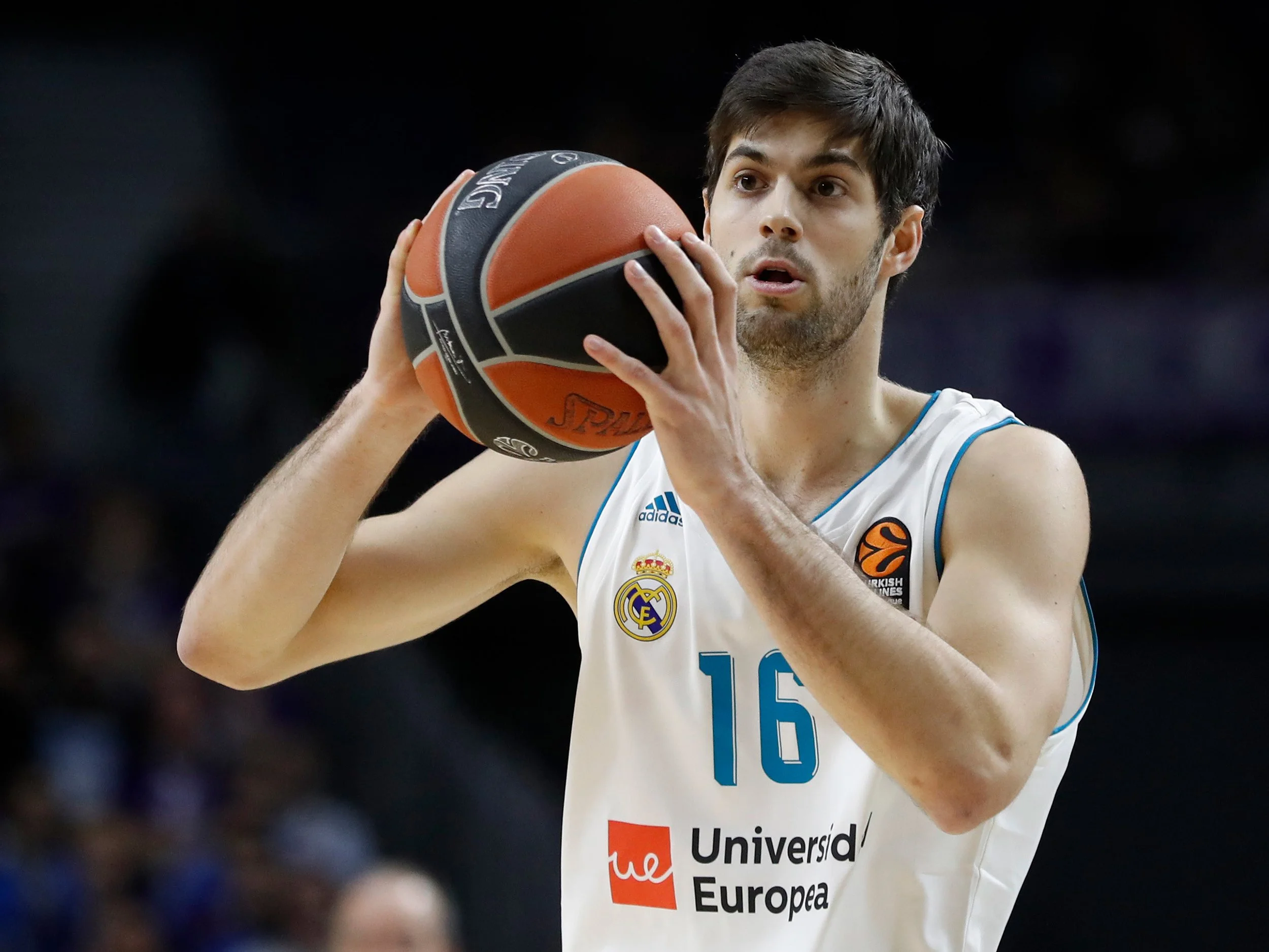 Real Madrid announces Causeur's departure from the club