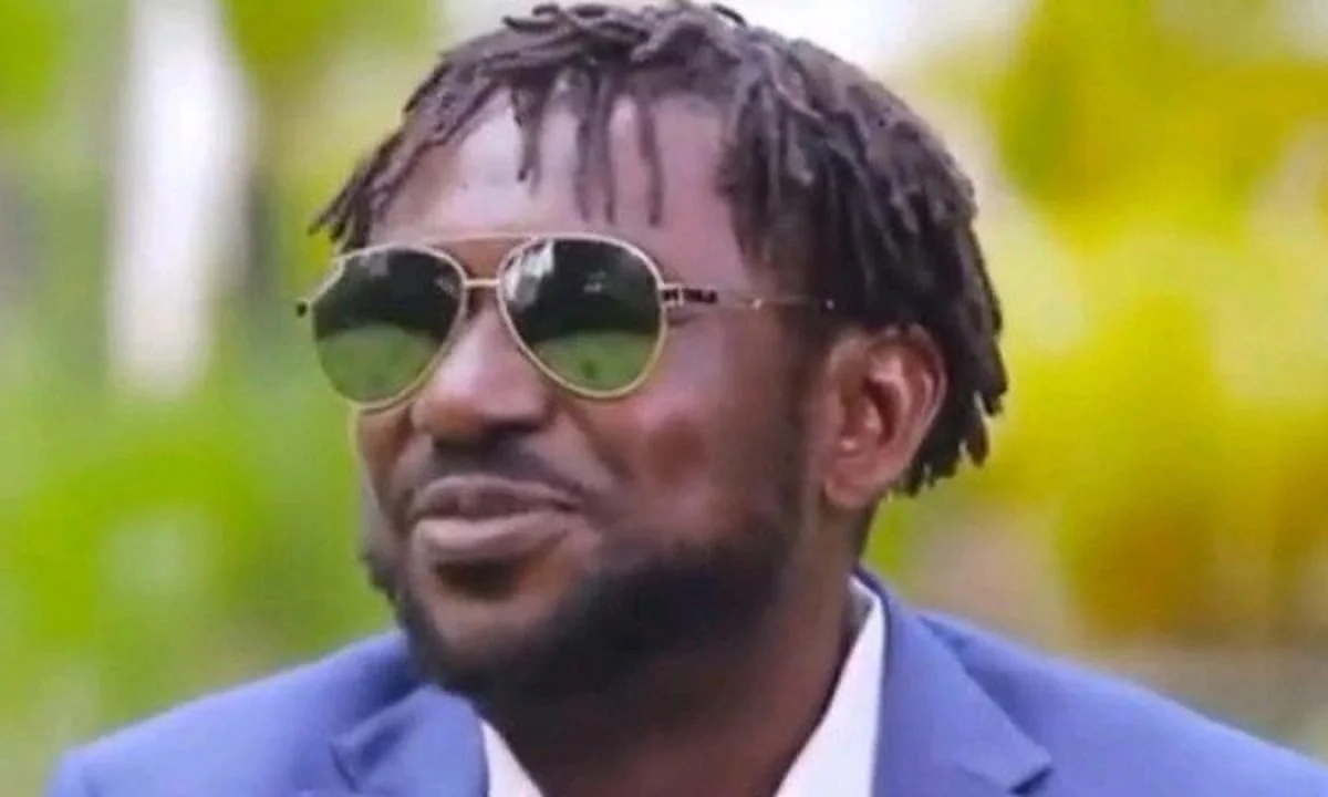 Blackface advises Nigerian youths to protest peacefully and not destroy property.