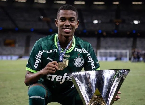Transfer: Best Brazilian born player I've seen - Branco celebrates the Chelsea-bound standout.