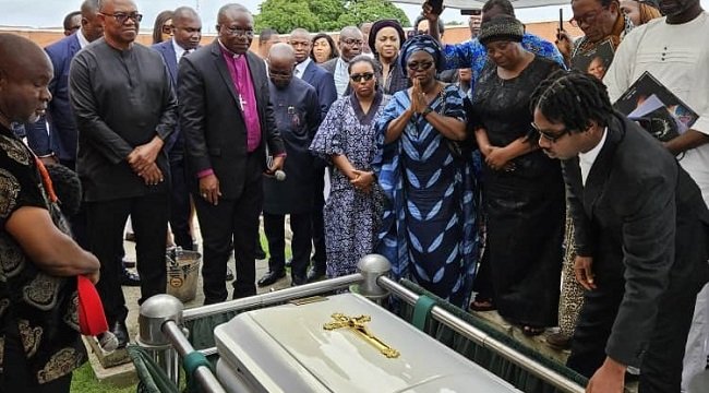 Onyeka Onwenu was buried in Lagos.