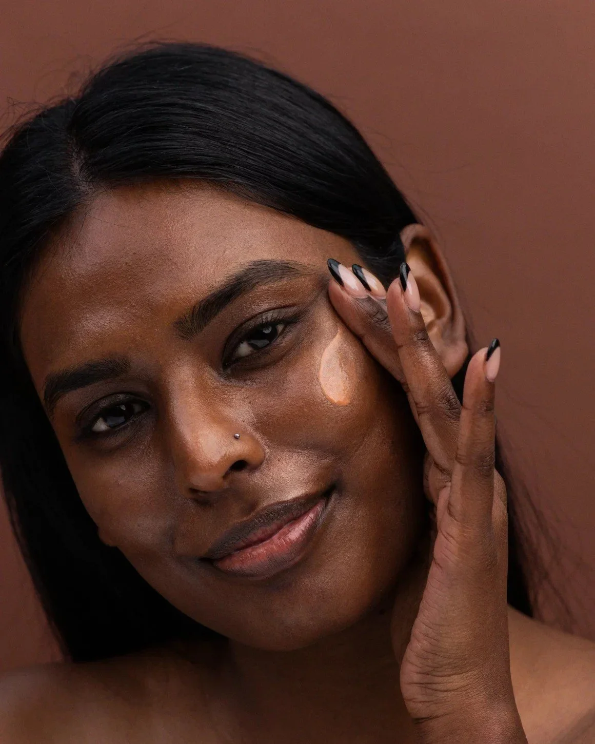 Multiuse Beauty Products: Simplifying Your Routine with Dual-Purpose Essentials