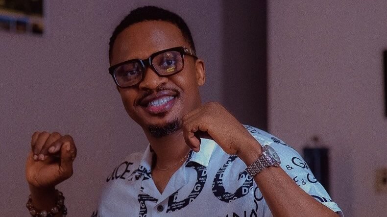 Dele Gold, a popular gospel singer, has died.